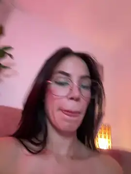 Snapshot of Im_Valentina chatting on 02/26/25, 12:49 Im Valentina online show from 02/26/25, 12:49