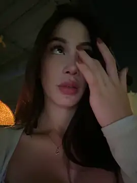 Snapshot of Im_Valentina chatting on 02/27/25, 12:32 Im Valentina online show from 02/27/25, 12:32