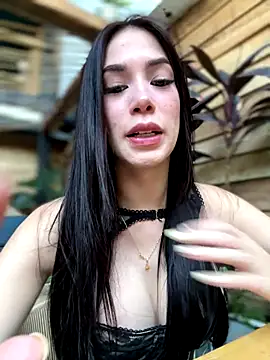 Snapshot of Im_Valentina chatting on 09/15/25, 10:10 Im Valentina online show from 09/15/25, 10:10