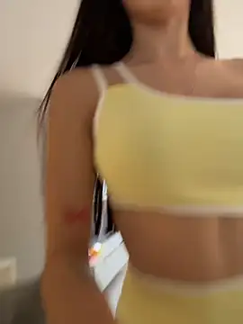 Im Valentina online show from 07/25/26, 09:45