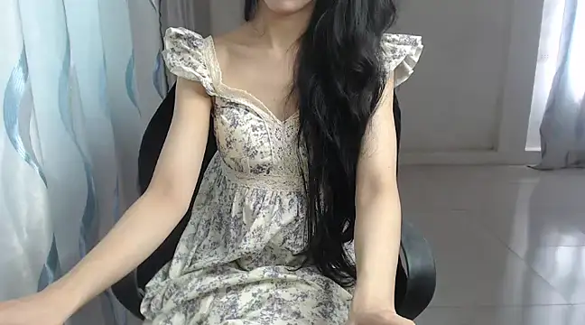 Snapshot of TinyGirls chatting on 01/06/25, 05:19 TinyGirls online show from 01/06/25, 05:19