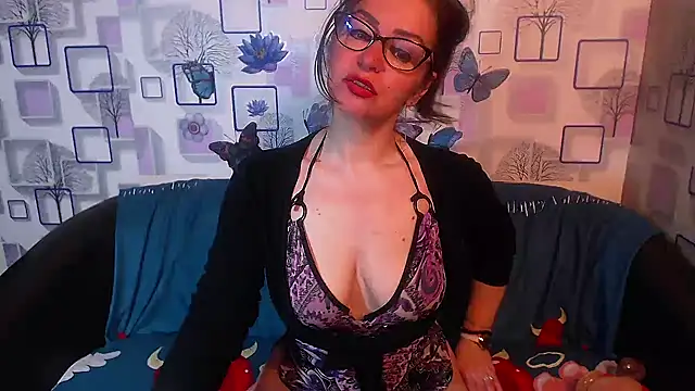 Snapshot of milfsexy chatting on 05/31/26, 09:05 milfsexy online show from 05/31/26, 09:05