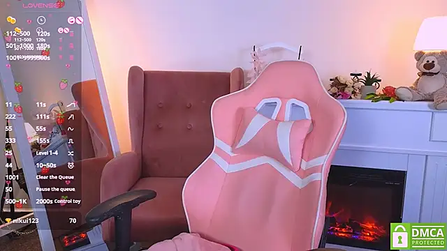 Snapshot of Grace_and__Jacob chatting on 02/16/25, 06:32 Grace and Jacob online show from 02/16/25, 06:32