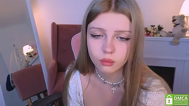 Snapshot of Grace_and__Jacob chatting on 03/20/25, 02:21 Grace and Jacob online show from 03/20/25, 02:21