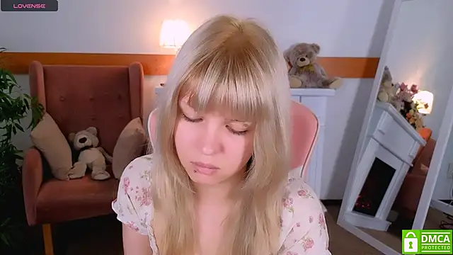 Snapshot of Grace_and__Jacob chatting on 10/25/25, 08:00 Grace and Jacob online show from 10/25/25, 08:00