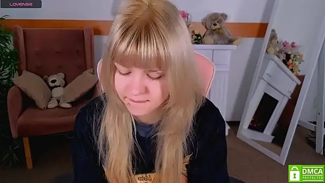 Snapshot of Grace_and__Jacob chatting on 10/26/25, 06:41 Grace and Jacob online show from 10/26/25, 06:41