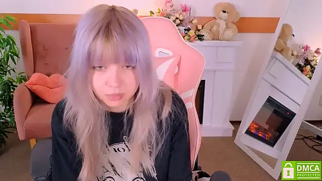 Snapshot of Grace_and__Jacob chatting on 11/15/25, 08:00 Grace and Jacob online show from 11/15/25, 08:00