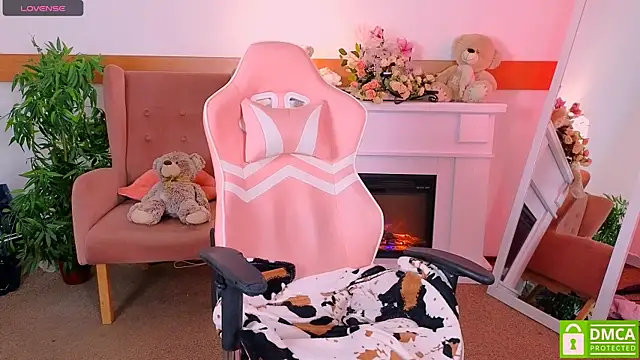 Snapshot of Grace_and__Jacob chatting on 11/20/25, 04:29 Grace and Jacob online show from 11/20/25, 04:29