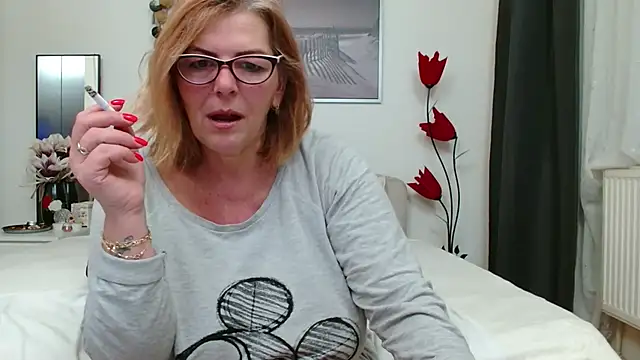 YulliaMilf online show from 02/25/25, 04:24