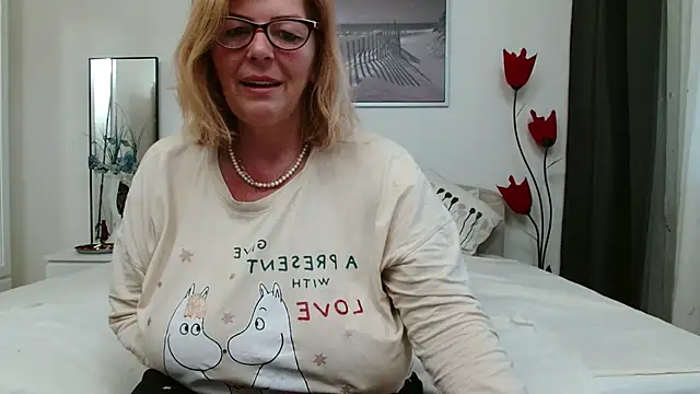 YulliaMilf online show from 03/10/25, 05:33