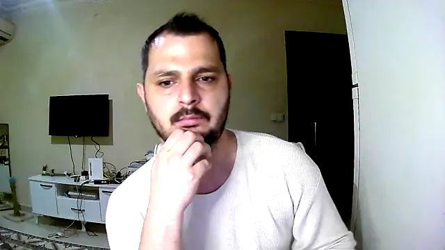 Snapshot of Coldskull69 chatting on 01/16/25, 08:14 Coldskull69 online show from 01/16/25, 08:14