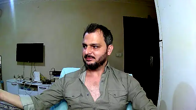 Snapshot of Coldskull69 chatting on 10/16/25, 07:37 Coldskull69 online show from 10/16/25, 07:37