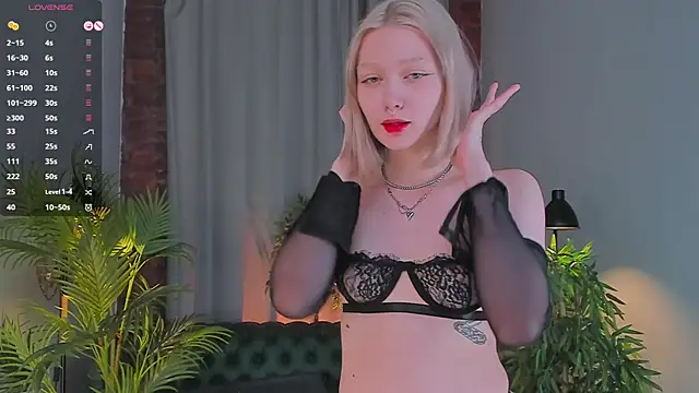 Snapshot of _Rude_Girl_ chatting on 01/17/25, 06:33 Rude Girl online show from 01/17/25, 06:33