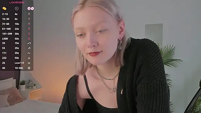 Snapshot of _Rude_Girl_ chatting on 02/22/25, 06:41 Rude Girl online show from 02/22/25, 06:41