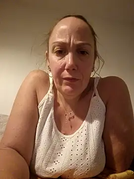 Snapshot of Wisie_Cutie chatting on 11/02/25, 12:02 Wisie Cutie online show from 11/02/25, 12:02