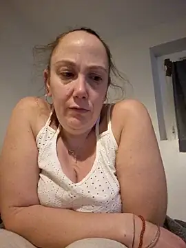 Snapshot of Wisie_Cutie chatting on 11/27/25, 11:07 Wisie Cutie online show from 11/27/25, 11:07