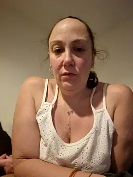 Snapshot of Wisie_Cutie chatting on 12/01/25, 10:59 Wisie Cutie online show from 12/01/25, 10:59