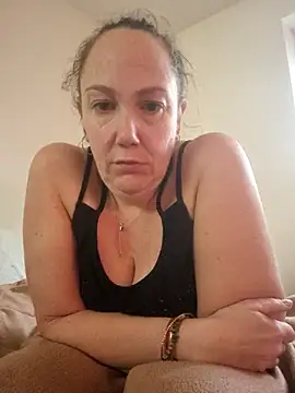 Snapshot of Wisie_Cutie chatting on 12/20/25, 01:18 Wisie Cutie online show from 12/20/25, 01:18