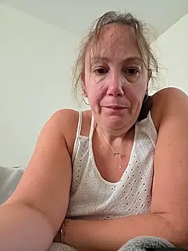 Snapshot of Wisie_Cutie chatting on 05/16/26, 10:58 Wisie Cutie online show from 05/16/26, 10:58