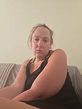 Snapshot of Wisie_Cutie chatting on 05/21/26, 03:41 Wisie Cutie online show from 05/21/26, 03:41