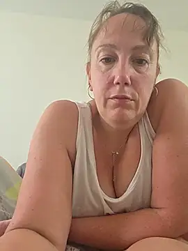 Snapshot of Wisie_Cutie chatting on 06/16/26, 09:12 Wisie Cutie online show from 06/16/26, 09:12