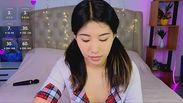 Snapshot of Wendy__Hills chatting on 03/07/25, 12:34 Wendy Hills online show from 03/07/25, 12:34