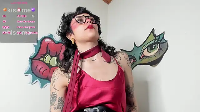 Snapshot of trinitty chatting on 02/10/26, 01:37 trinitty online show from 02/10/26, 01:37