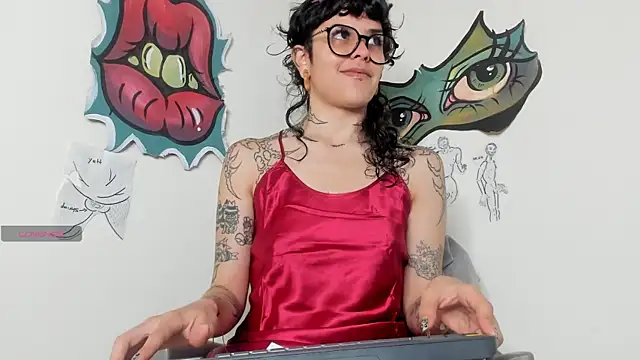 Snapshot of trinitty chatting on 04/19/26, 06:10 trinitty online show from 04/19/26, 06:10