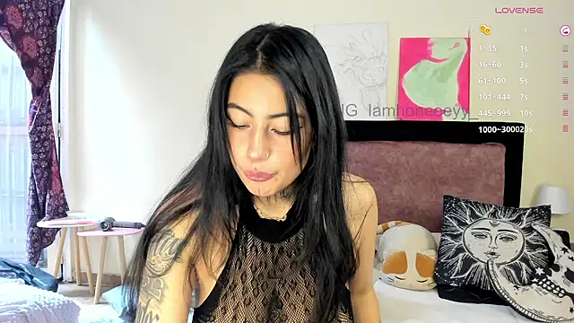 Snapshot of Thedollhoney chatting on 03/21/26, 03:04 Thedollhoney online show from 03/21/26, 03:04