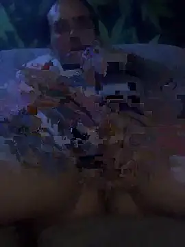 Snapshot of bugboy chatting on 03/24/26, 09:25 bugboy online show from 03/24/26, 09:25