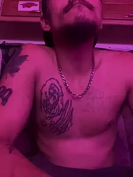 Snapshot of bugboy chatting on 04/21/26, 01:42 bugboy online show from 04/21/26, 01:42