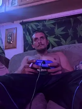 Snapshot of bugboy chatting on 04/22/26, 05:10 bugboy online show from 04/22/26, 05:10