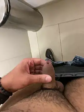 Snapshot of par_0111 chatting on 02/06/26, 05:34 par 0111 online show from 02/06/26, 05:34