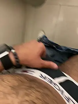 Snapshot of par_0111 chatting on 02/23/26, 09:39 par 0111 online show from 02/23/26, 09:39