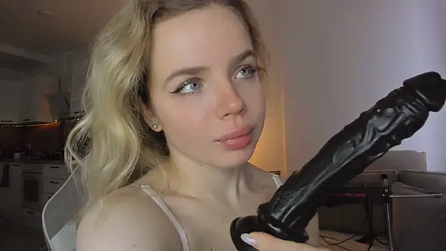 lit asella online show from 12/17/24, 09:28