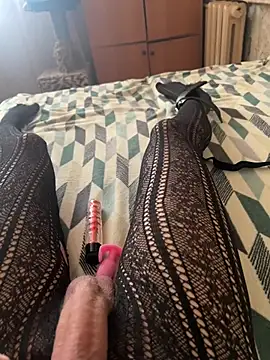 Snapshot of tannedpussy15 chatting on 02/20/25, 08:06 tannedpussy15 online show from 02/20/25, 08:06