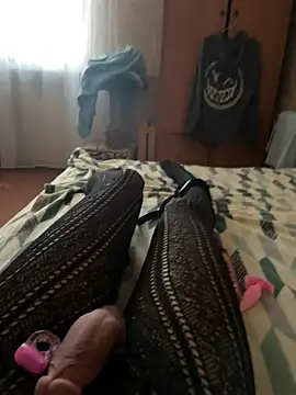 Snapshot of tannedpussy15 chatting on 02/28/25, 06:21 tannedpussy15 online show from 02/28/25, 06:21