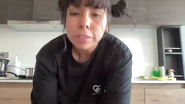 Snapshot of Diosagata chatting on 02/17/26, 12:23 Diosagata online show from 02/17/26, 12:23