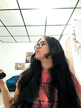 Snapshot of Annya-sweet chatting on 03/13/26, 04:35 Annya-sweet online show from 03/13/26, 04:35