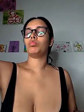 Snapshot of Annya-sweet chatting on 03/27/26, 06:07 Annya-sweet online show from 03/27/26, 06:07