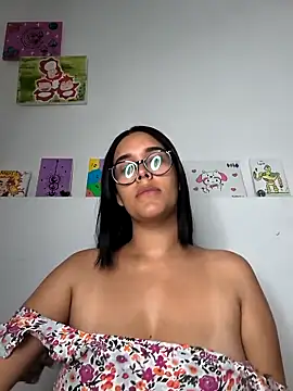 Snapshot of Annya-sweet chatting on 04/10/26, 04:23 Annya-sweet online show from 04/10/26, 04:23