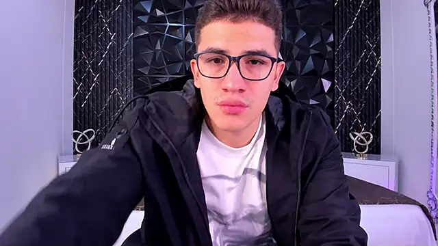 Snapshot of JeffDaltton chatting on 11/14/25, 08:40 JeffDaltton online show from 11/14/25, 08:40