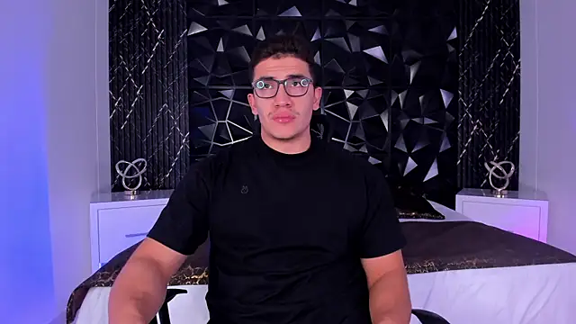 Snapshot of JeffDaltton chatting on 11/16/25, 08:36 JeffDaltton online show from 11/16/25, 08:36