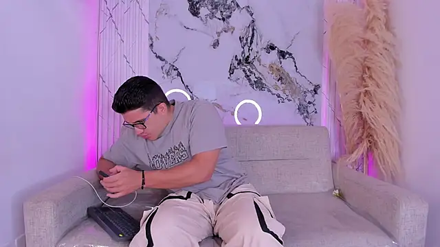 Snapshot of JeffDaltton chatting on 03/02/26, 12:45 JeffDaltton online show from 03/02/26, 12:45