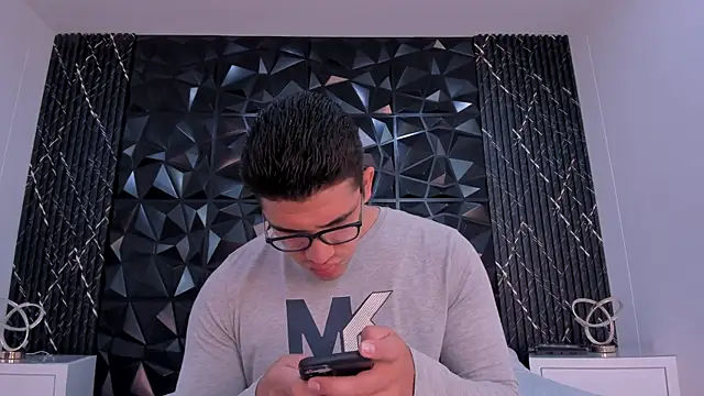 Snapshot of JeffDaltton chatting on 03/03/26, 12:44 JeffDaltton online show from 03/03/26, 12:44