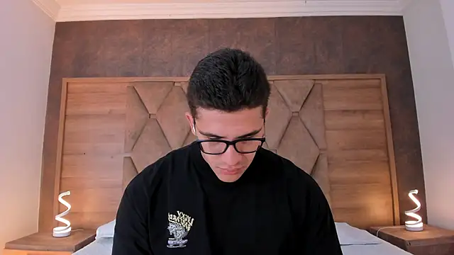 Snapshot of JeffDaltton chatting on 03/24/26, 12:21 JeffDaltton online show from 03/24/26, 12:21