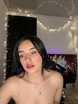 Snapshot of salome_polaniiee chatting on 02/07/25, 08:44 salome polaniiee online show from 02/07/25, 08:44