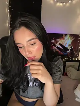 Snapshot of salome_polaniiee chatting on 02/08/25, 06:54 salome polaniiee online show from 02/08/25, 06:54