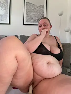 Snapshot of BBW_Nora chatting on 06/30/26, 08:37 BBW Nora online show from 06/30/26, 08:37