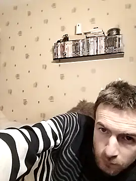 Snapshot of Erimyka chatting on 03/28/26, 10:20 Erimyka online show from 03/28/26, 10:20